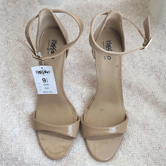 Mossimo taupe patent vegan leather stilettos withankle straps, size 9.5 - Picture 2 of 4
